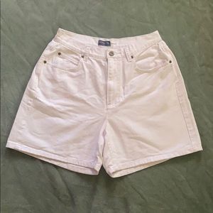 White Shorts! ☁️